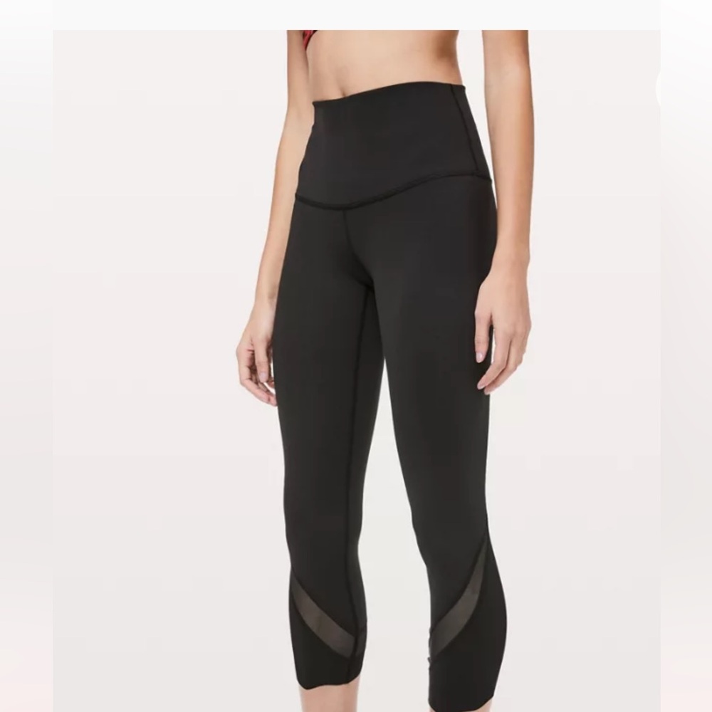 LULULEMON Wunder Under Crop HR Scallop size 12
